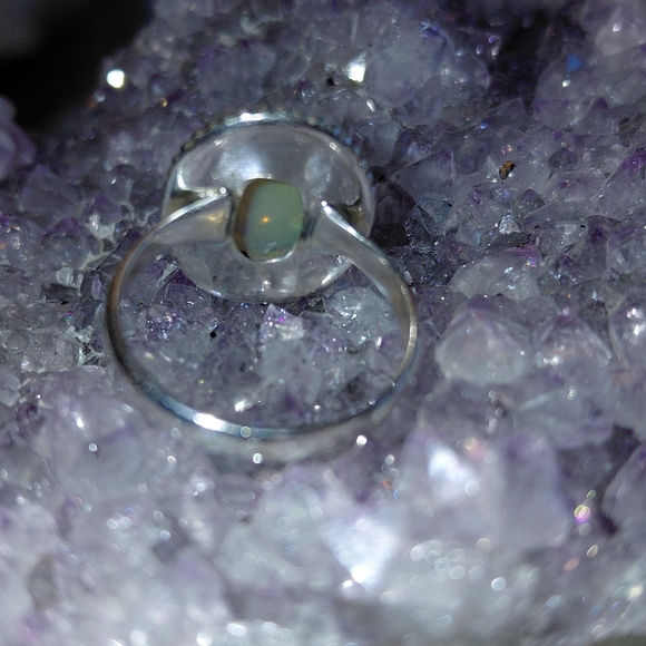 Elegant Silver Ethiopian Opal Ring Size 7.75 - Picture 5 of 15